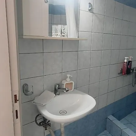 7 Irida Apartment *